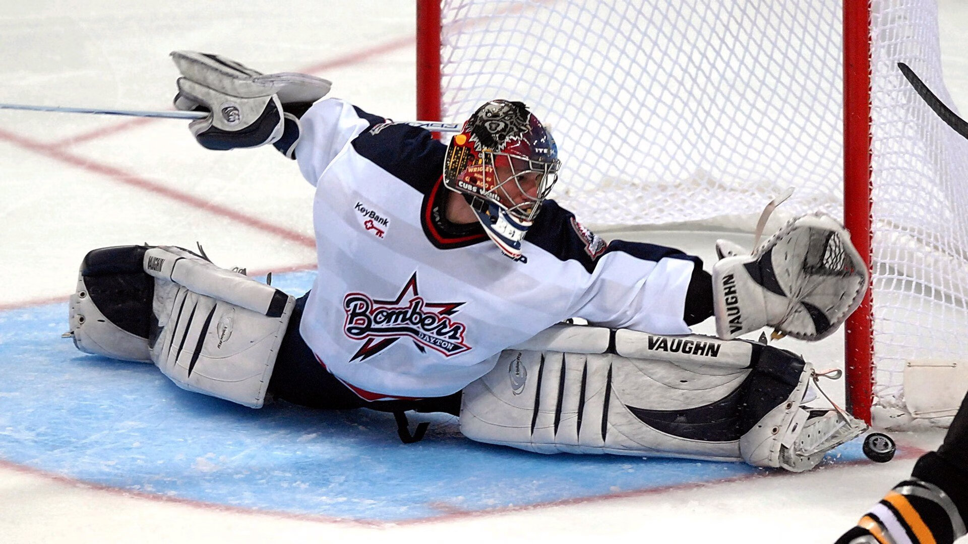 “华金·托比利亚的强硬防守与积极进攻,成就美洲狮队新一代战术体系”