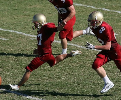 米兰app-76人新秀在训练中展现出色阅读比赛能力，76人新球员